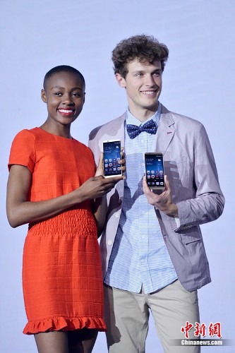 ���Ј��I�N�ϣ����d�������M�������Ŀ��ٔUչ�����������W������Ի�ʯ��ݗ������ȫ���Ј���������������Ի�ʯ֮һ�ć����Ј������d�����_��������Ʒ�ƺ��˲����M������Ͷ�뷽��ȫ�����MAXON��C�߶���Şϵ�С�ZTE���p�r�о�Ʒϵ�С�Blade�����ռ��̓�Ʒϵ���@һȫ�µĮaƷ���������aƷ������u���ƣ����Ӿ۽��и߶��Ј���