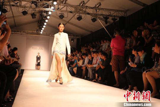 ���ԕr�b�l�����F�� �̾��� �z