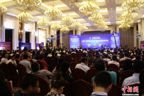 Փ���ϣ��I(y��ng)���������������ؕ��L(zh��ng)��־���l(f��)�����o���I(y��ng)����һ������ĸ۳ǣ��I(y��ng)�ڸ���ȫ��(gu��)�غ��ڰ˴�ۿڣ�Ҳ�ǖ|���؅^(q��)����ĳ����ں�ȫ��(gu��)�غ����c(di��n)�_(k��i)�ų��У��I(y��ng)�څ^(q��)λ��(y��u)��(sh��)���@���B�����(y��ng)�ʹ��B�������(y��ng)��(j��ng)��(j��)�^(q��)��Ψһ����ͨ������ꑿ����w��ͨ�W(w��ng)�j(lu��)�ѽ�(j��ng)�γɡ��I(y��ng)�����Ⱥ���_(t��i)��һϵ�����ߣ����M(j��n)���خa(ch��n)�Ј�(ch��ng)ƽ��(w��n)�����l(f��)չ��Ŭ���ѠI(y��ng)�ڽ��O(sh��)�ɞ錦(du��)�|���l(f��)չ��֧�����õĬF(xi��n)�����ۿ��ش��ͳ��У���(d��ng)���|���Ϲ��I(y��)�������d�����^����