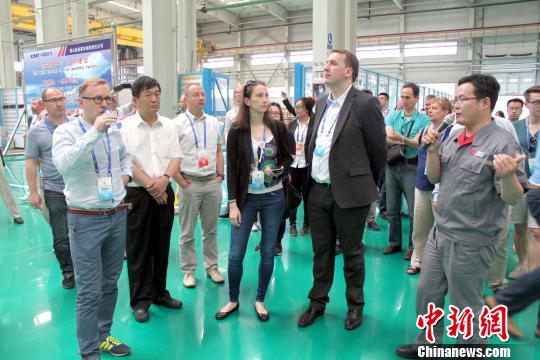 �D�酢�^�F���� �ν��� �z