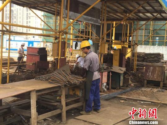 �D���w����鹤���v�⡰���ܰ�ȫñ������;���÷��� ����� �z