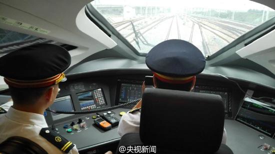 @��ҕ����[ֱ��Ҋ�C�������״Σ��r��420�����܇����]�����������҇������OӋ���ơ�ȫ���������֪�R�a��ă��v�Ї��˜ʄ�܇�M������420����ĕr���M�н���ԇ򞣬�@Ҳ���������״����ÔM�\�I��܇�M�M�Еr��400�������ϵ�ԇ���