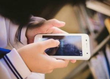 ��������Ů��С�o����12�q�ϳ���һ�꼉�����˷���ͨԒ�����������Լ����f�֙C�o��Ů����Ȼ��������]�뵽���ǣ��ԏ�С�o�����֙C֮��㽛����������Ҫ�㻨�X��һ���¼�������Ȼ����ǧ�ࡣ�ڄ������ĵ�׷���£�Ů���ŵ����������ԭί��ԭ��С�o������һ��Q�b��֙C�Α򣬞��˫@����������b�䣬���������Xȫ�������Α��ϡ�